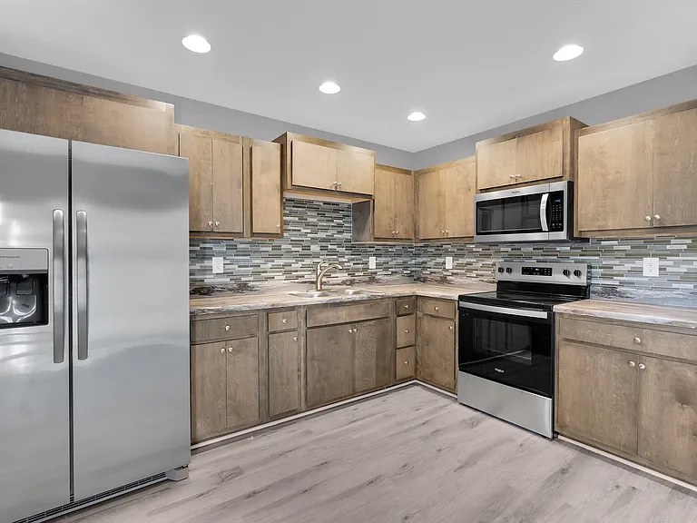 530 Noblitt Ln — Photo 3