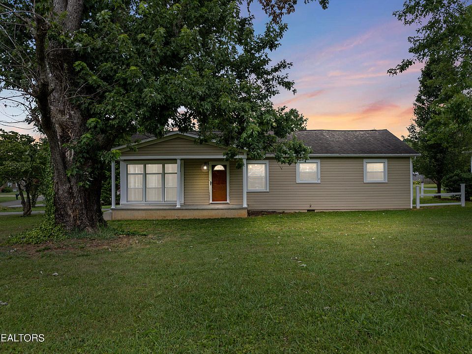 1st image of 4412 Plummer Dr