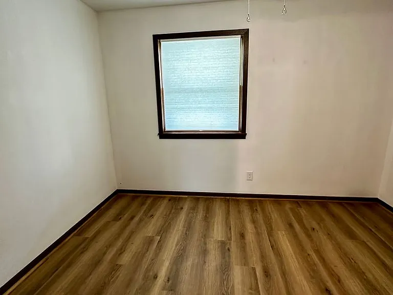 1058 Morningside Dr — Photo 24