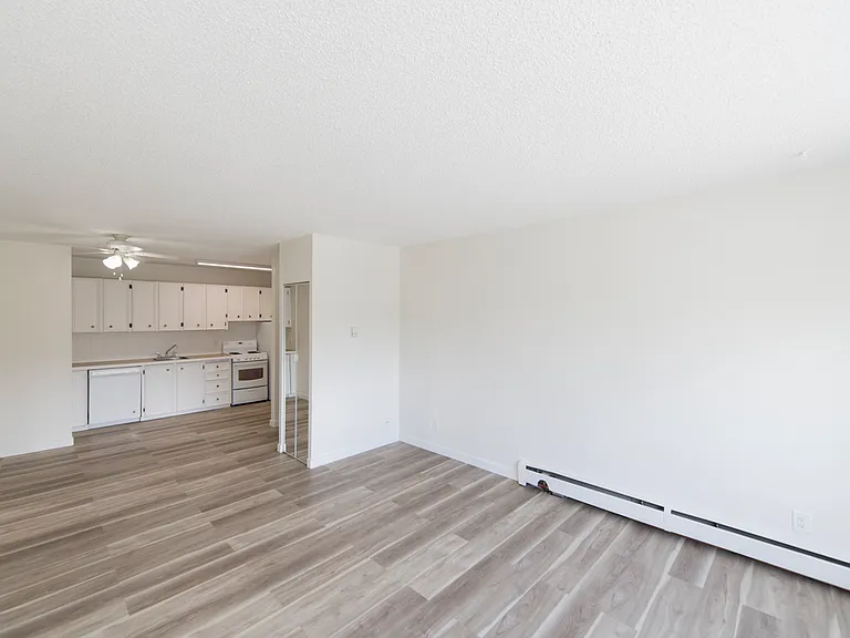 609 2nd Ave NE — Photo 9