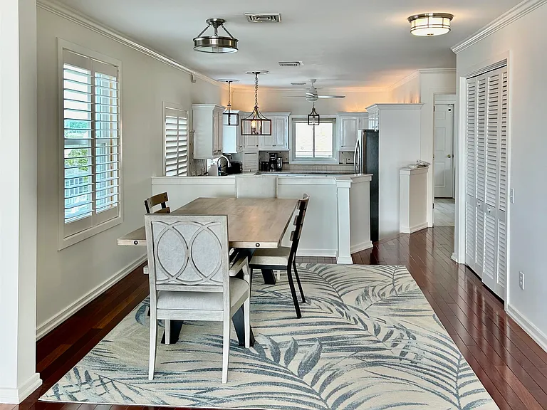 871 Ocean Blvd — Photo 10