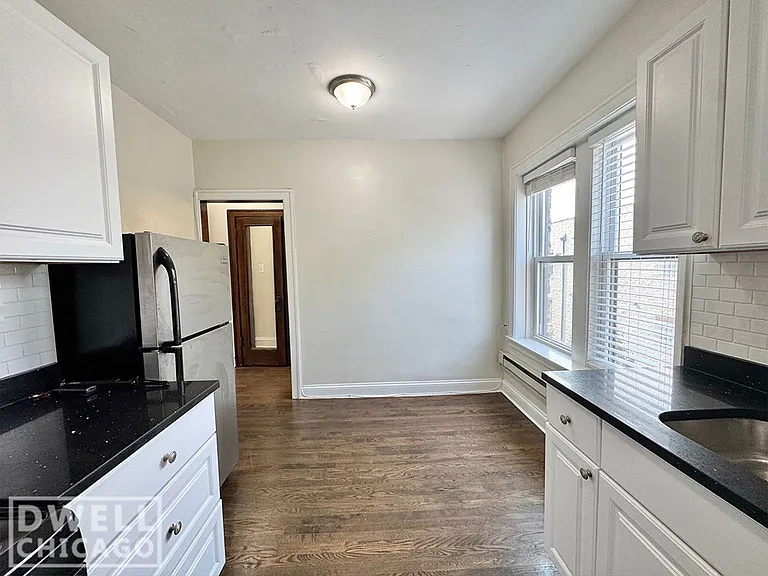 3823 N Greenview Ave #3W — Photo 9