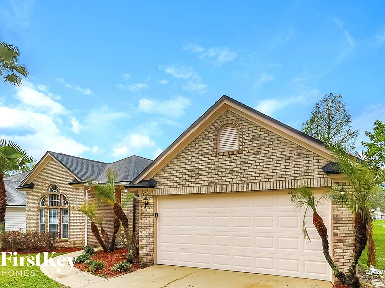 5372 Chestnut Lake Dr — Photo 3