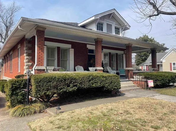 118 N McCombs St, Martin, TN 38237