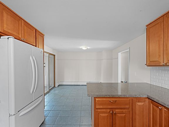 5th image of 19 Goulart Ave