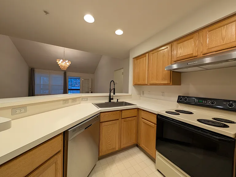 1561 Long Meadow Trl — Photo 8