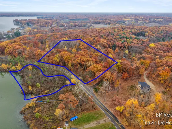 9310 S Benjamin Dr, Newaygo, MI 49337