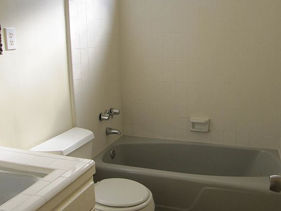 5th image of 21320 Broadwell Ave