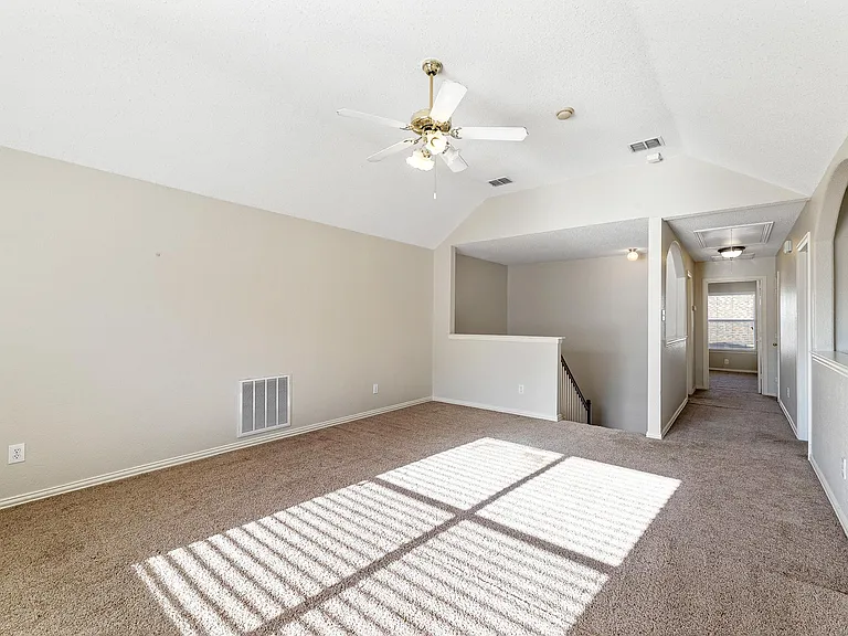 1917 Bridgewater Dr — Photo 24