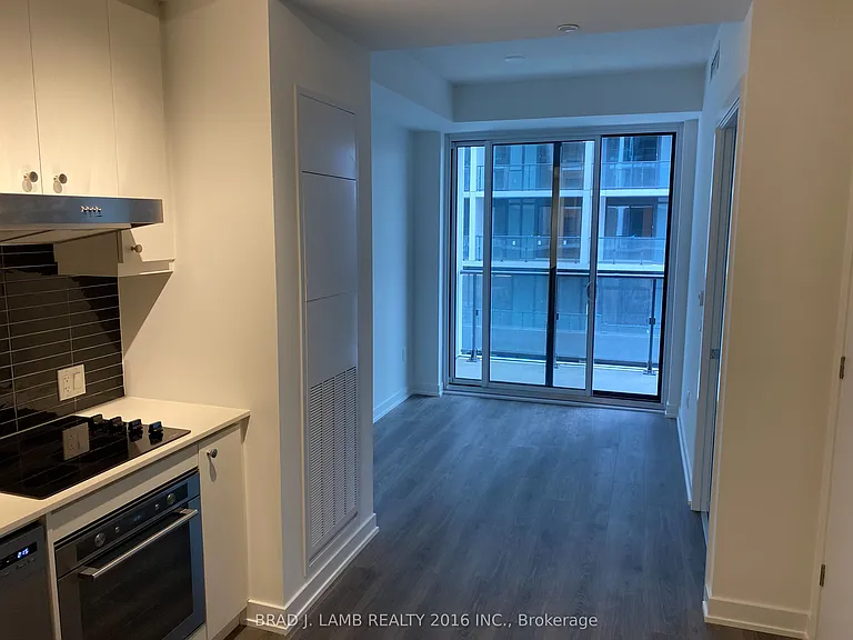 9 Tecumseth St #713 — Photo 4