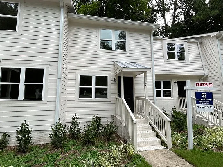 212 N Peartree Ln #C — Photo 2