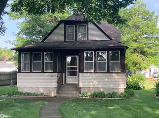 817 S Garfield Ave, Burlington, IA 52601