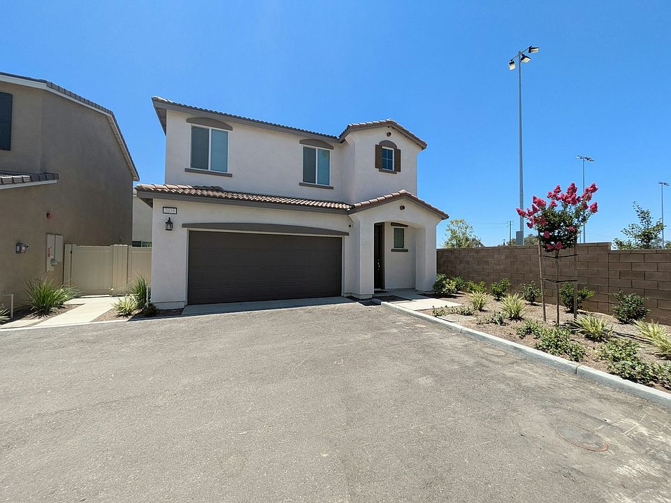 1st image of 2035 Bergamot St
