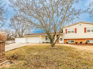 18 Colgate Cir, O'Fallon, MO 63366