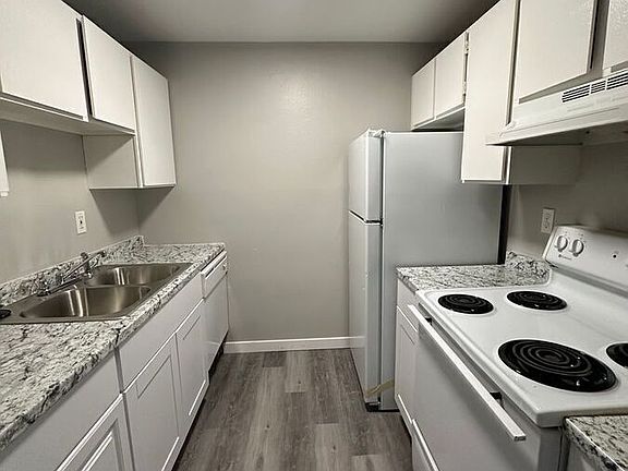 5th image of 1825 Zebulon Dr APT C