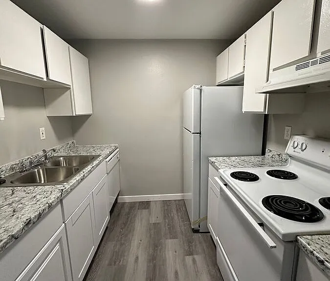 1825 Zebulon Dr #C — Photo 5