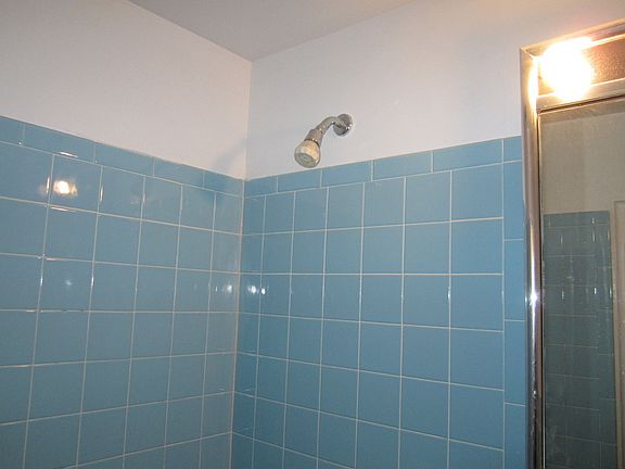 4th image of 415 E 71st St APT H