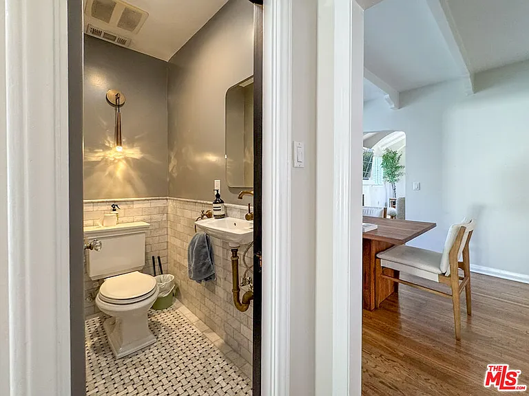 345 Westbourne Dr — Photo 12
