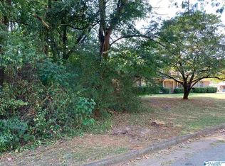 Cloverleaf Dr, Athens, AL 35611