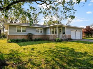 1202 Lewis St, Pryor, OK 74361