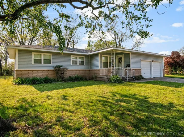 1202 Lewis St, Pryor, OK 74361