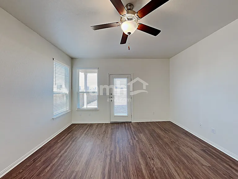 211 Pebble Creek Run — Photo 5