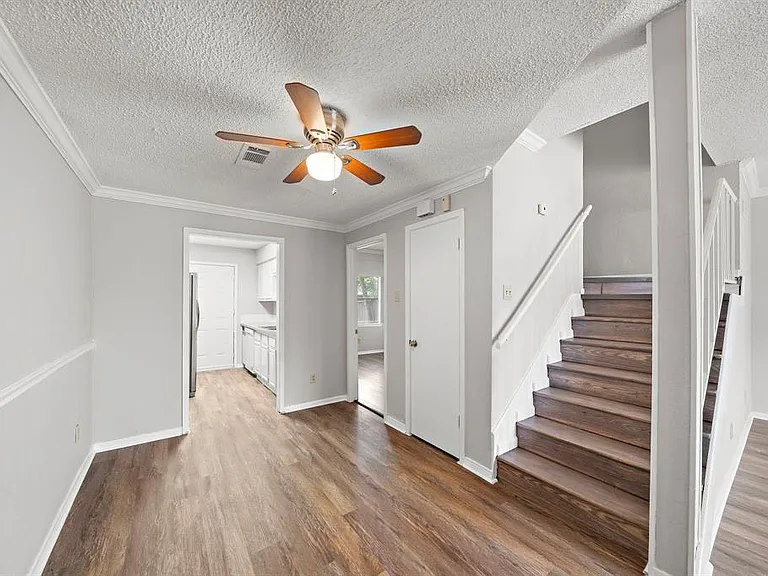 7700 Creekbend Dr #88 — Photo 4