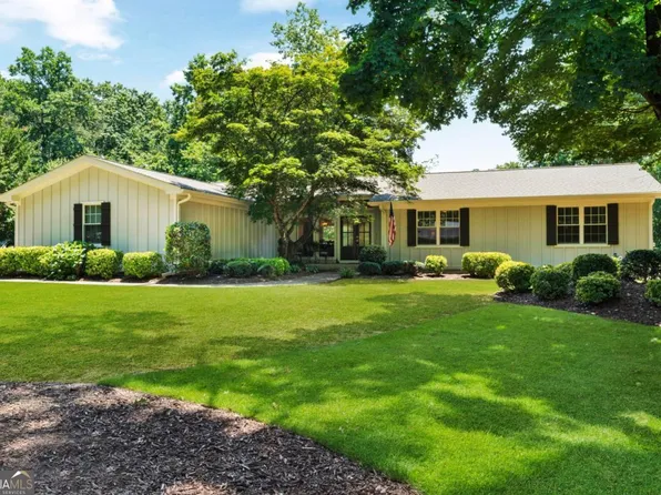 230 Thistlewood Ln, Roswell, GA 30075