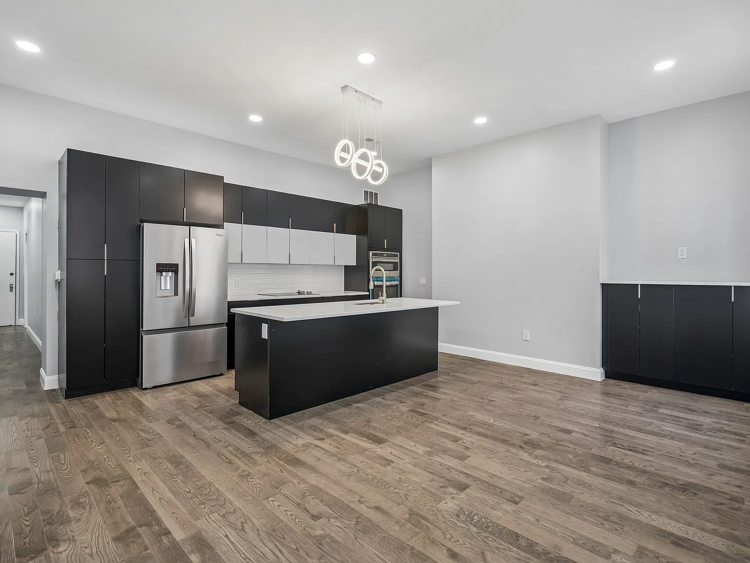1 bed, 1.5 bath, 821 sqft, $2,250 — Photo 1
