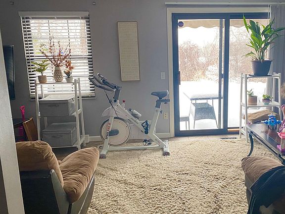 Living Room Picture 1