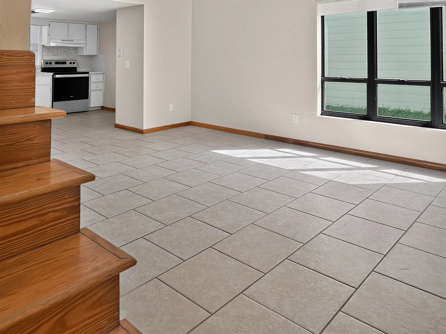 2 bed, 1.5 bath, 1020 sqft, $2,100 — Photo 4
