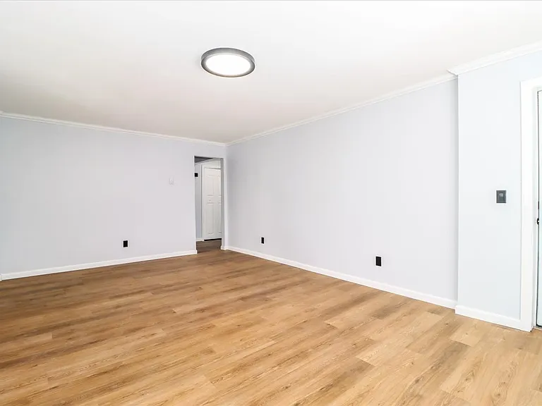 615 Fox Run Ln — Photo 11