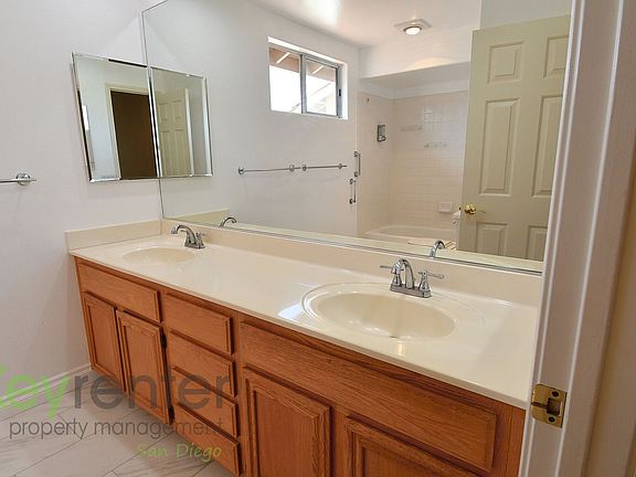 4th image of 5030 Sunrose Ct