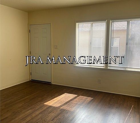 4th image of 3610 W 61st St