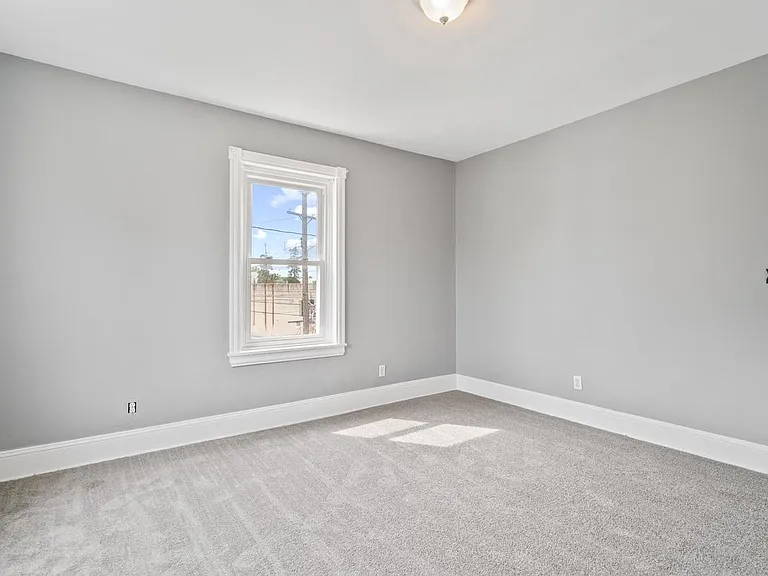 203 E Springfield Rd #17 — Photo 6