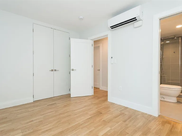 338 Harvard St #2 — Photo 12
