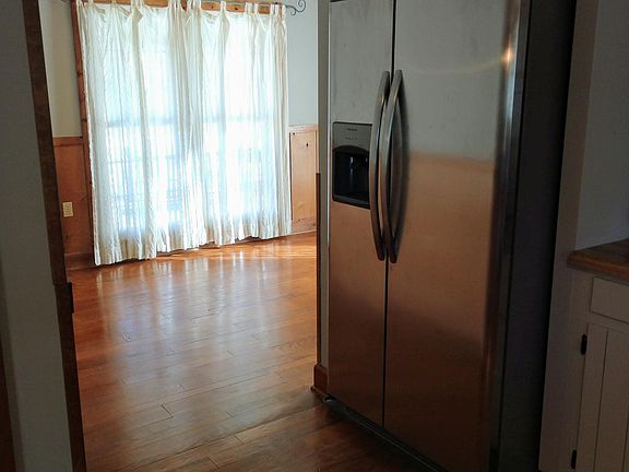 5th image of 5070 Sterling Dr