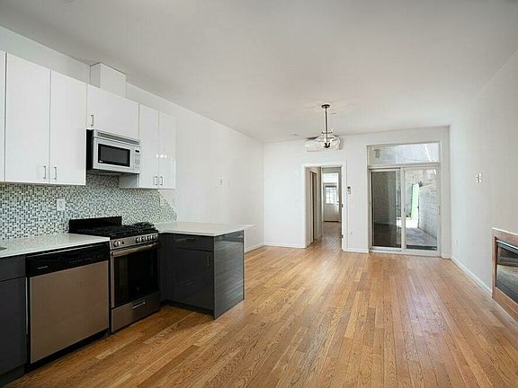 3rd image of 322 W 138th St APT 1