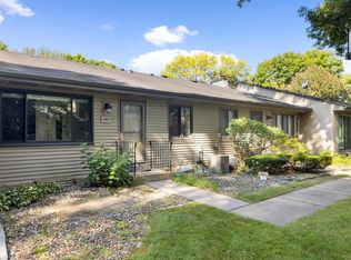 4407 Arden View Ct, Arden Hills, MN 55112
