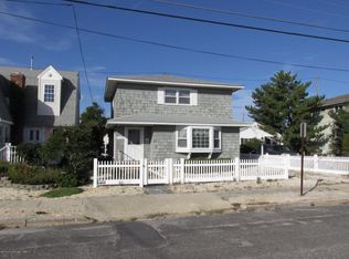 28 Plainfield Ave, Lavallette, NJ 08735