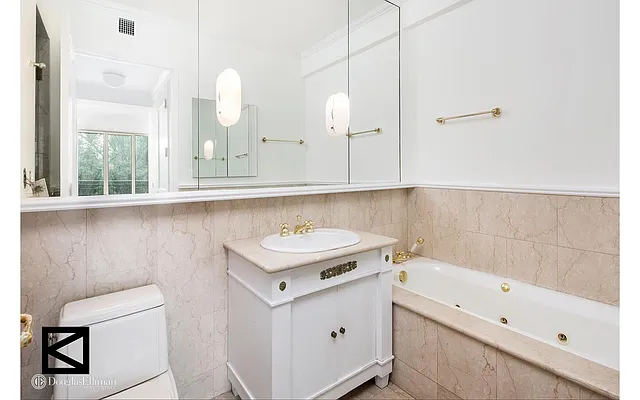 Rented by Douglas Elliman | media 13