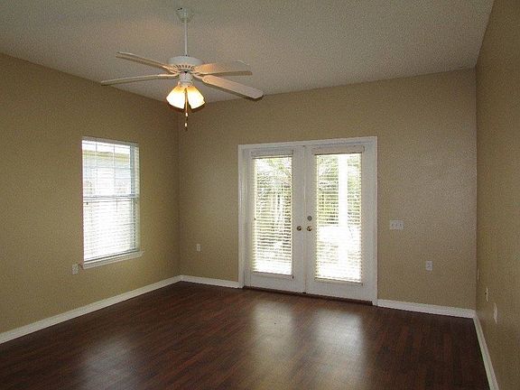 2nd image of 1531 Newcastle Way