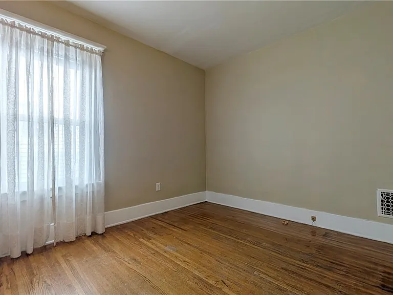 88 Commonwealth Ave — Photo 13