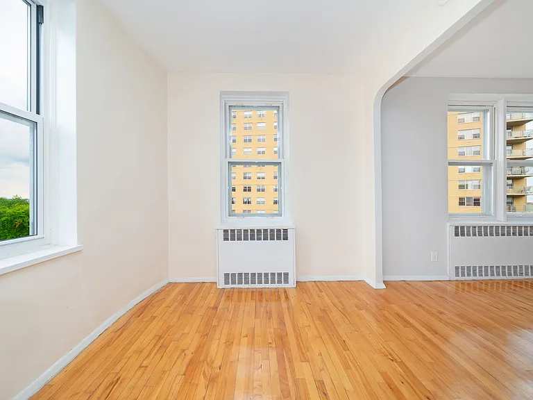 500 Kappock St #6K — Photo 5