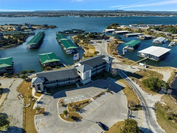 3412 Scenic Point Rd Unit 105, Graford, TX 76449