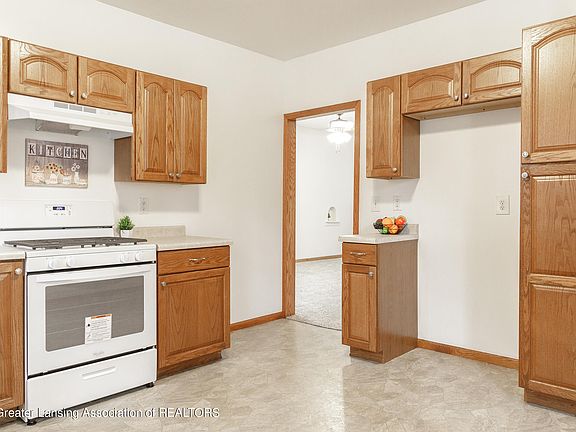 4th image of 428 Dorrance Pl