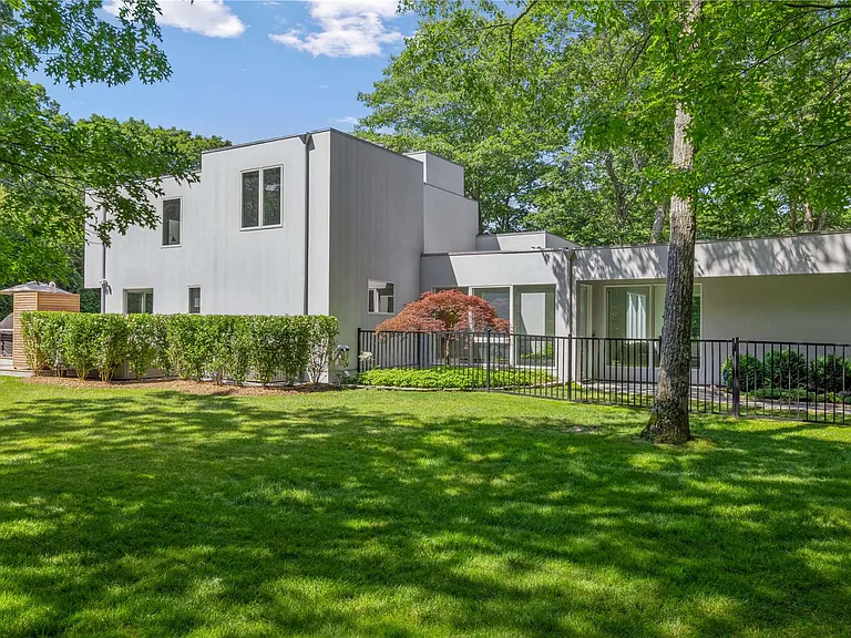 19 Woodland Way — Photo 21