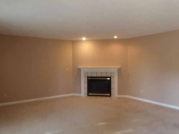 4th image of 306 Independence Pkwy