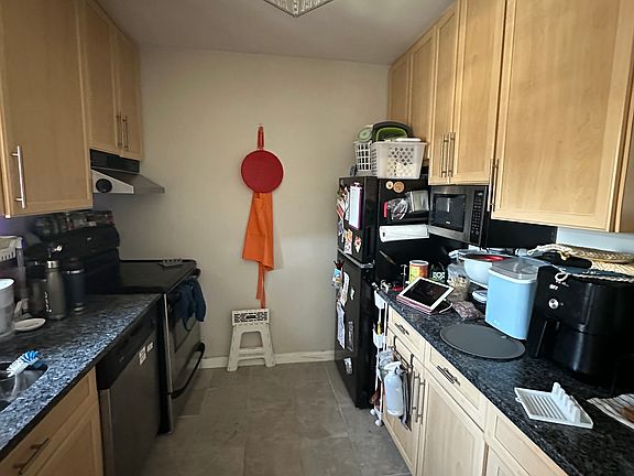 5th image of 1718 W Abingdon Dr