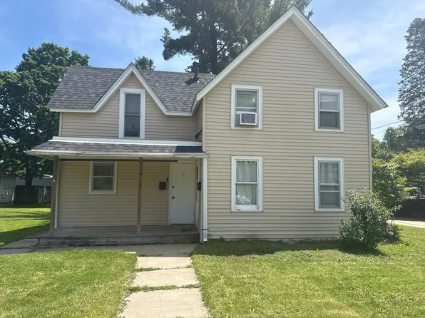 414 S Locust St, Sycamore, IL 60178